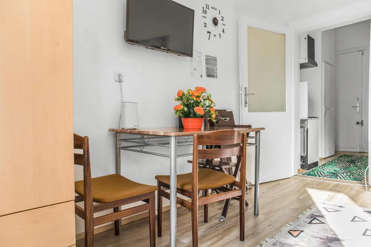Apartment Ferienwohnung Cozy 1Br Apt. Near Millenium Tower & Danube River Wien