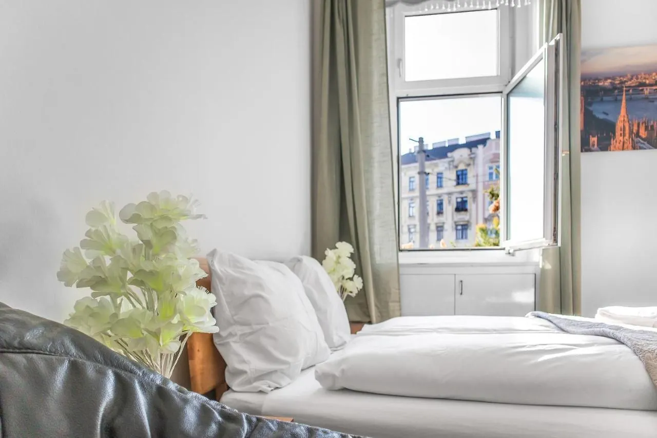 Apartament Cozy 1Br Apt. Near Millenium Tower & Danube River Wiedeń Austria